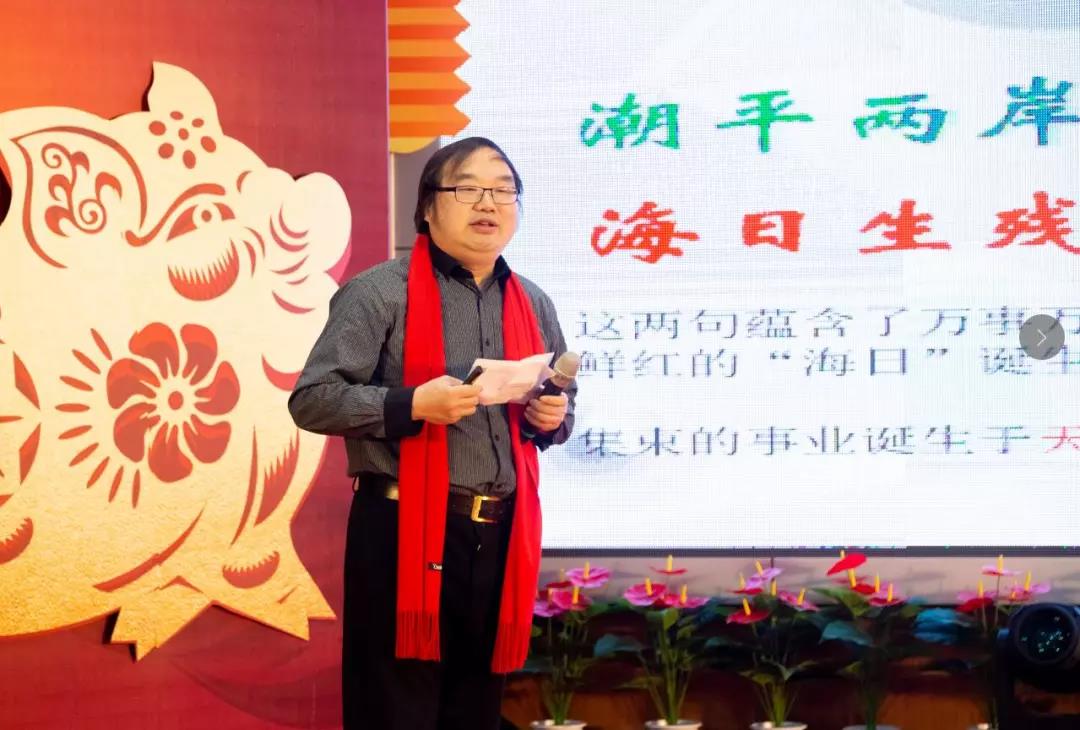 中國(guó)建筑金屬結(jié)構(gòu)協(xié)會(huì)專家委員會(huì)副主任、中國(guó)建筑設(shè)計(jì)集團(tuán)教授張躍峰 